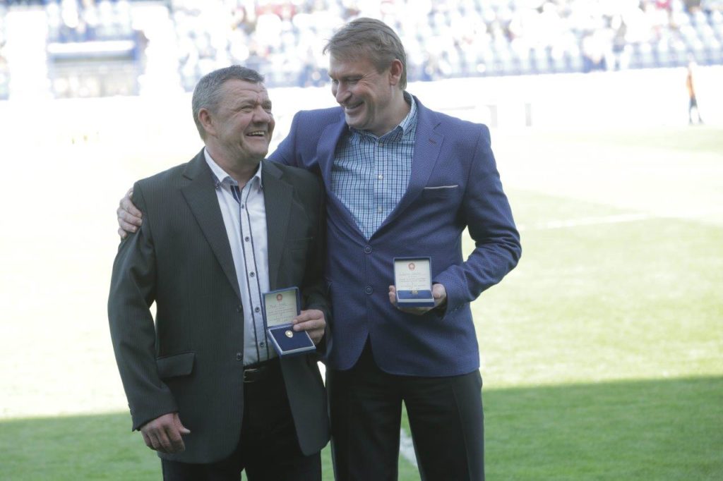 Pavol Diňa (vľavo) s ďalším ostrostrelcom Ľubomírom Luhovým. Zdroj: SFZ/Roman Ferstl
